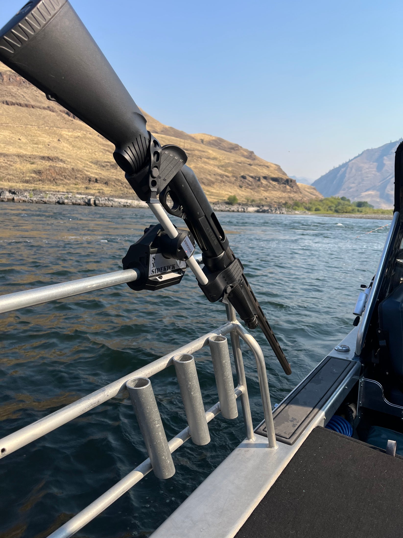 Sidekick SXS Gun Rack – Ready To Shoulder