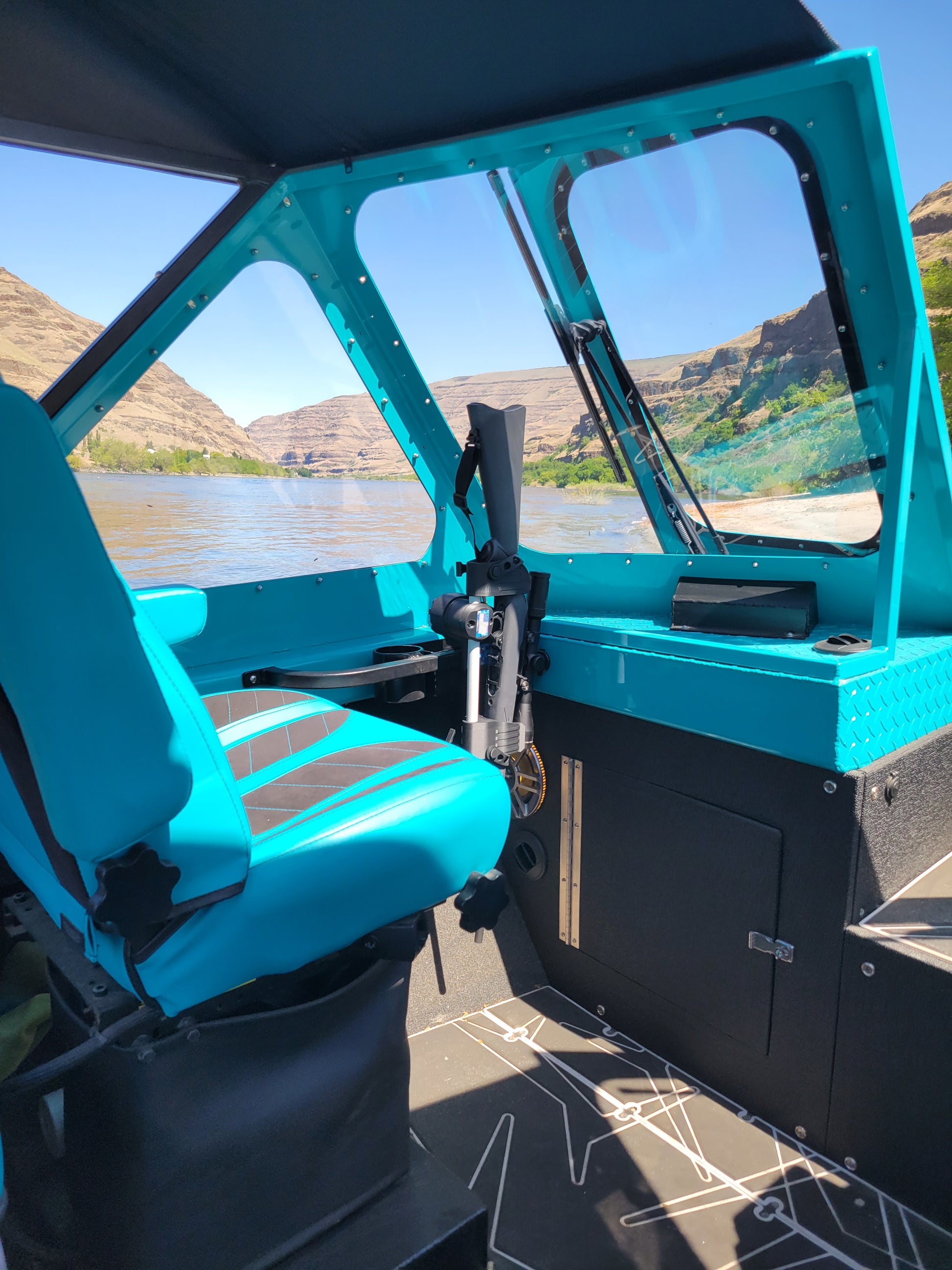 boat gun rack