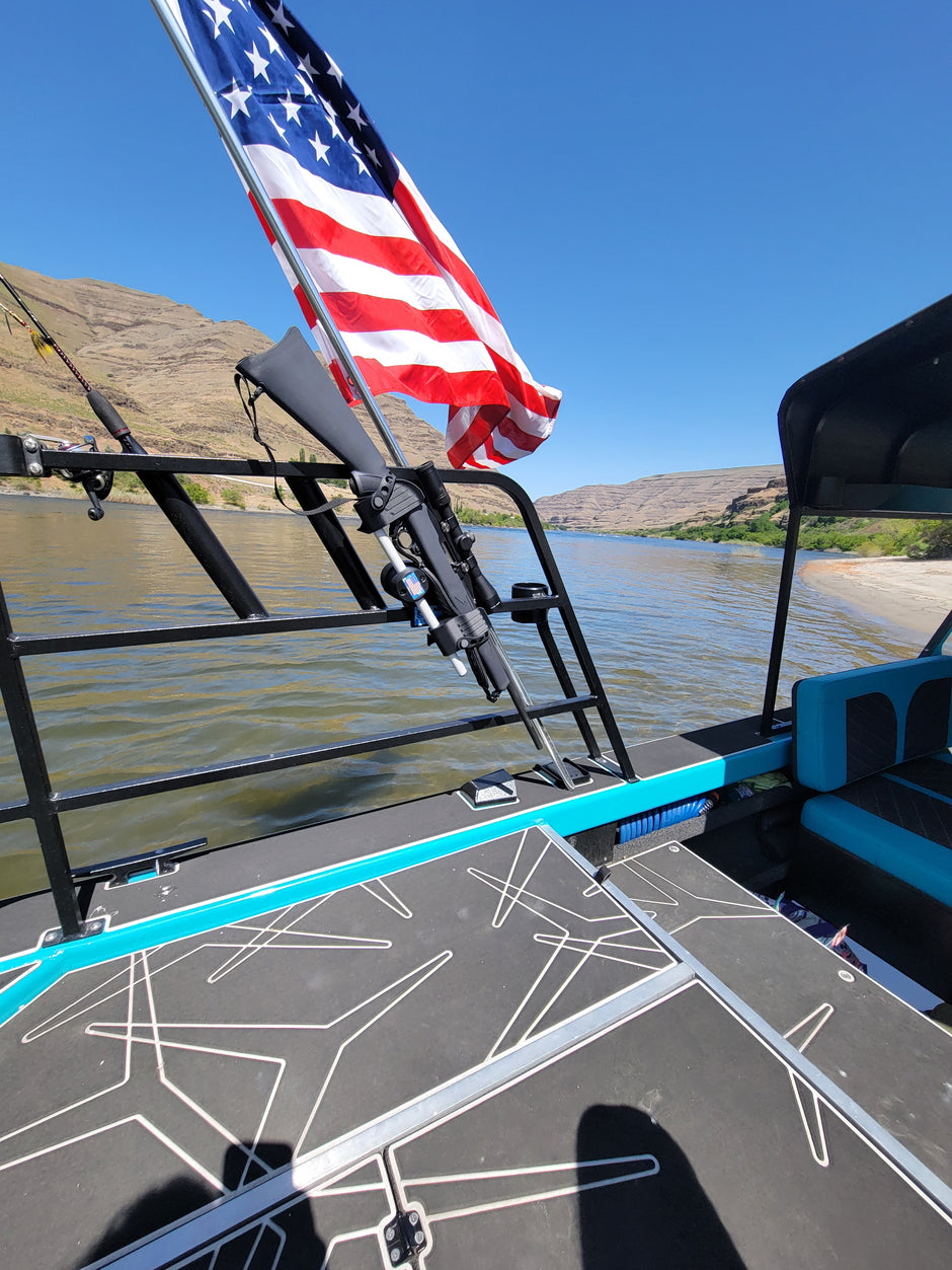 Boat Gun Racks – Ready To Shoulder